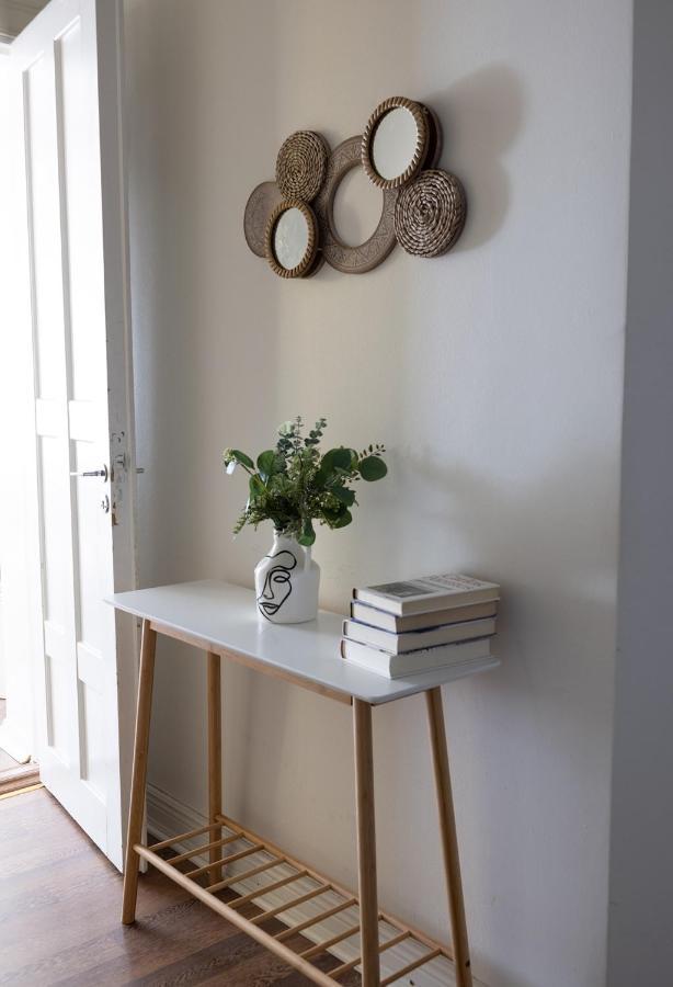 2Ndhomes City Center 2Br Apartment By The Finnish National Theatre With Balcony And Park View Helsinki Extérieur photo