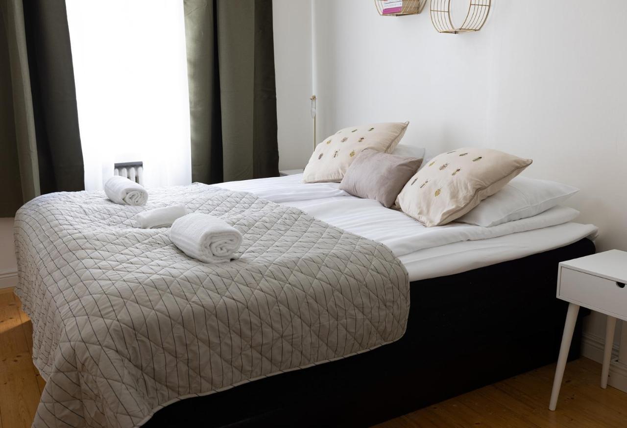 2Ndhomes City Center 2Br Apartment By The Finnish National Theatre With Balcony And Park View Helsinki Extérieur photo