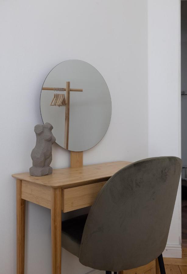 2Ndhomes City Center 2Br Apartment By The Finnish National Theatre With Balcony And Park View Helsinki Extérieur photo