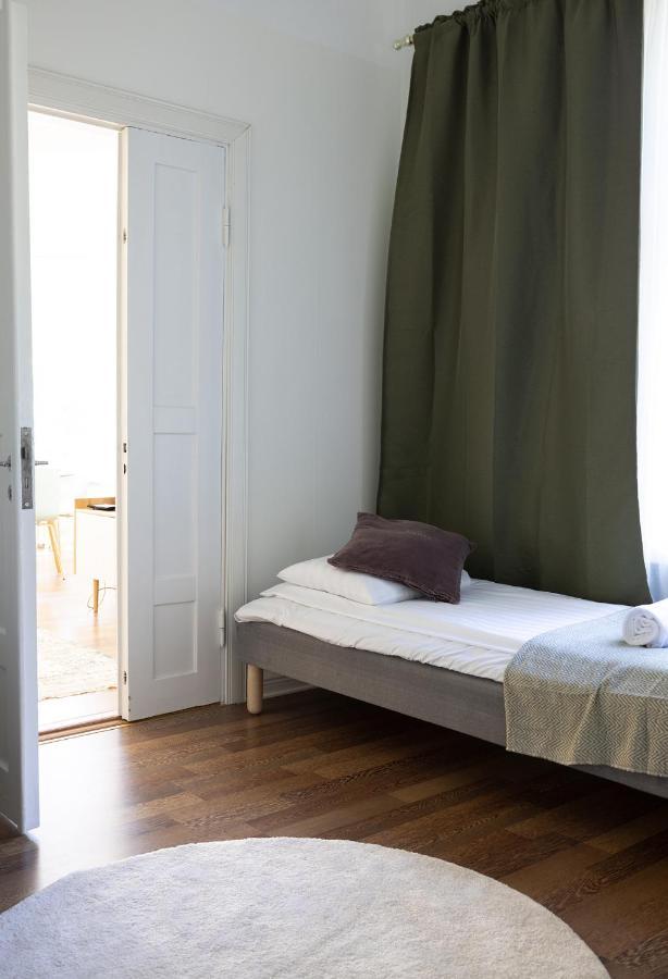 2Ndhomes City Center 2Br Apartment By The Finnish National Theatre With Balcony And Park View Helsinki Extérieur photo